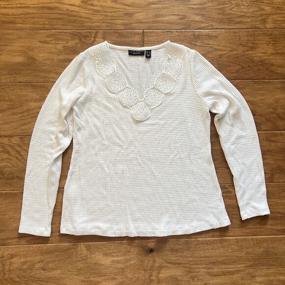 Susan Graver Weekend Top Size XS White Textured Knit A-Line Lace Detail - Picture 1 of 7